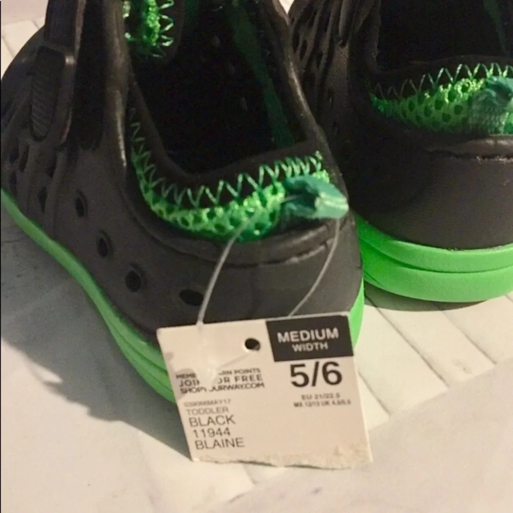 Boys Water shoes NWT